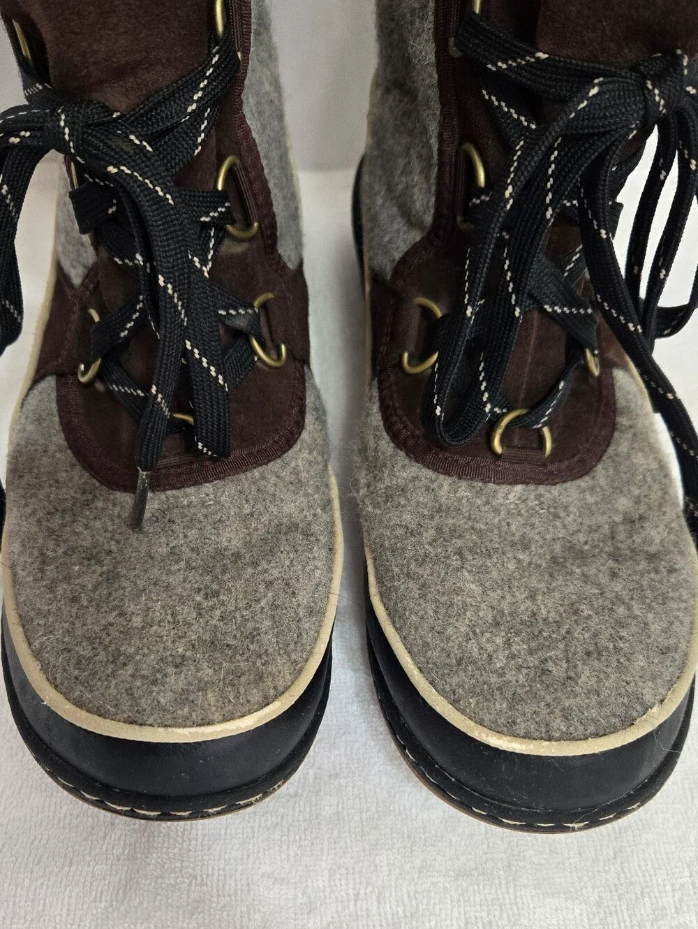 Sorel Women’s Size 9 Winter Snow Boots Gray Brown Faux Fur Waterproof Lace Up